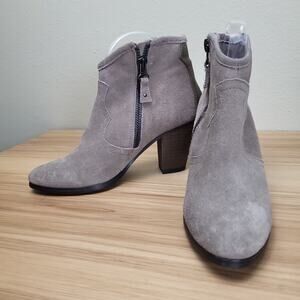 Chelsea Crew Womens Beige Suede Block Heel Ankle Booties Size US 7.5‎ EUR 38